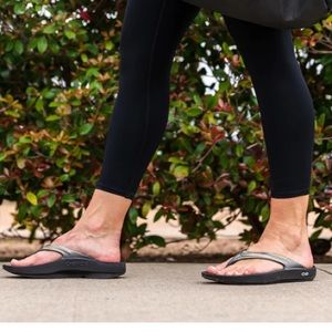 NWT OOFOS OOLALA Luxe Women’s in Latte, W7